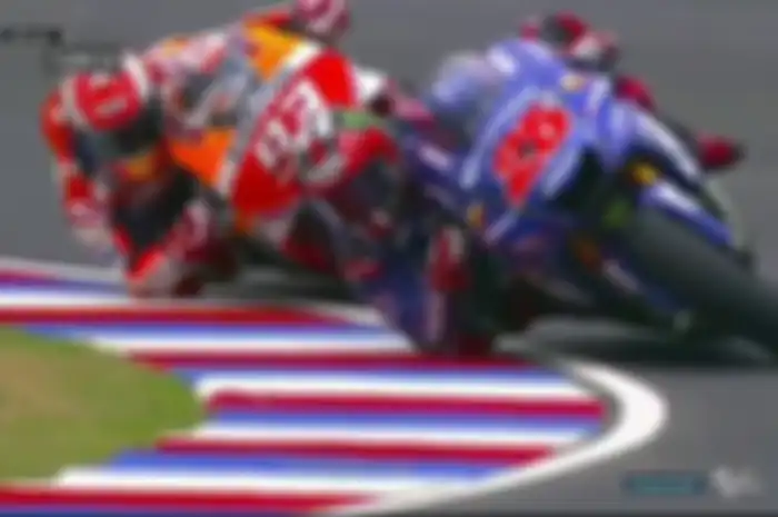 Marc Marquez membuntuti para pembalap yang kuat di Latihan Resmi 2