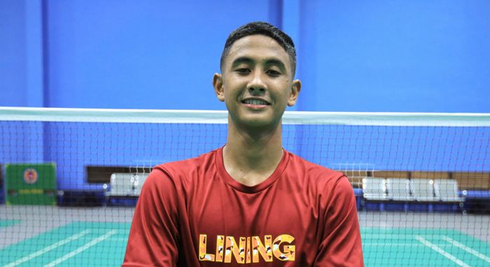 Pebulu tangkis tunggal putra Indonesia, Alwi Farhan, berpose di sela latihan menjelang SEA Games 2023 di Kamboja.