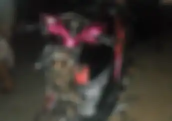Ngeri! Ambil Lajur Terlalu Pinggir, Yamaha R15 Adu Banteng Lawan Honda Vario, Pemotor Tutup Usia