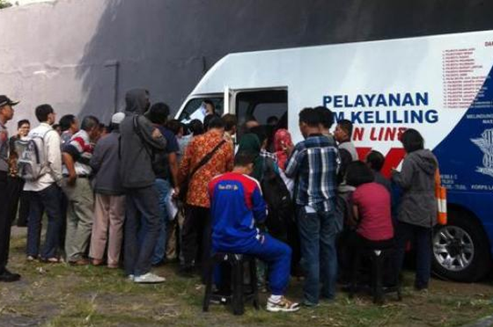 Ilustrasi mobil layanan SIM Keliling di Kota Solo.