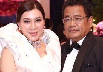 Bikin Heboh, Asisten Pribadi Hotman Paris Pernah Disekolahkan hingga Digaji Rp 3 Juta, Kini Kecipratan Kekayaan Sang Pengacara dengan Gaji Puluhan Juta dan Bonus Mobil Mewah