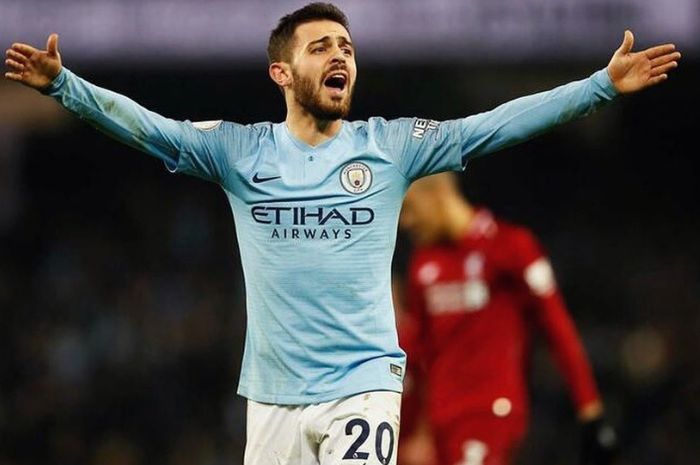 Pemain Manchester City, Bernardo Silva berharap agar rival sekotanya Manchester United mampu mengalahkan Liverpool guna memuluskan City menjadi juara musim ini.