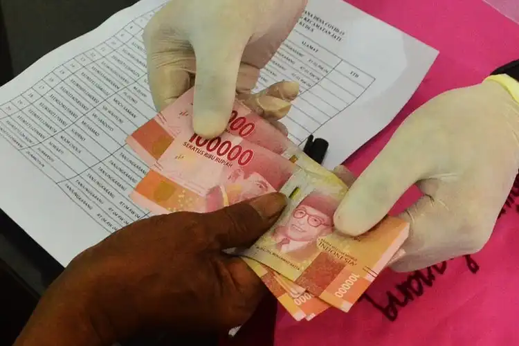 Bantuan PKH dan BPNT Cair Bulan Mei 2021, Cek Link Ini Apakah Nama Anda Ada Sebagai Penerima