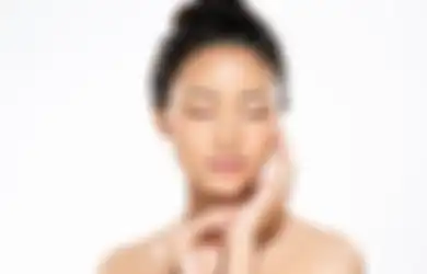 Wajah Lembap dan Kenyal, Cobain 4 Serum Hyaluronic Acid Termurah Ini!