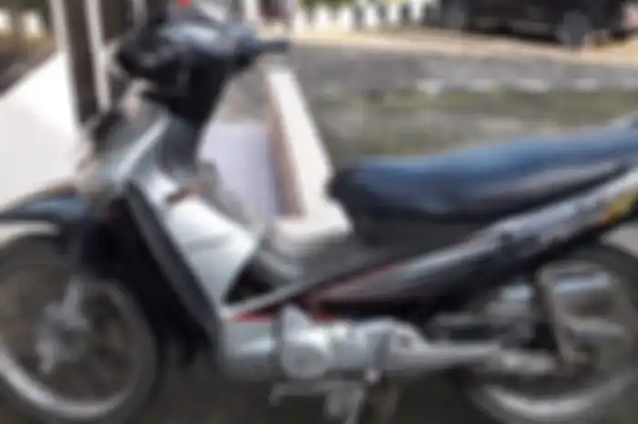 Honda Supra dilelang murah meriah Rp 500 ribuan, surat-surat komplit.