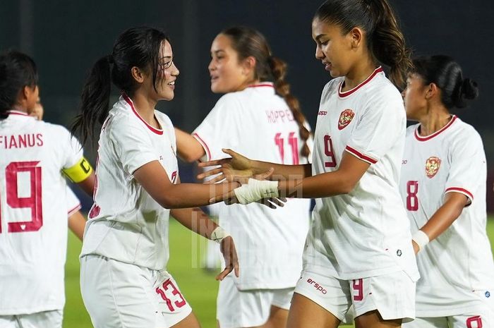 Timnas Wanita Indonesia mengalahkan Singapura di New Laos National Stadium, Senin (2/12/2024) dan lolos ke final ASEAN Cup 2024.