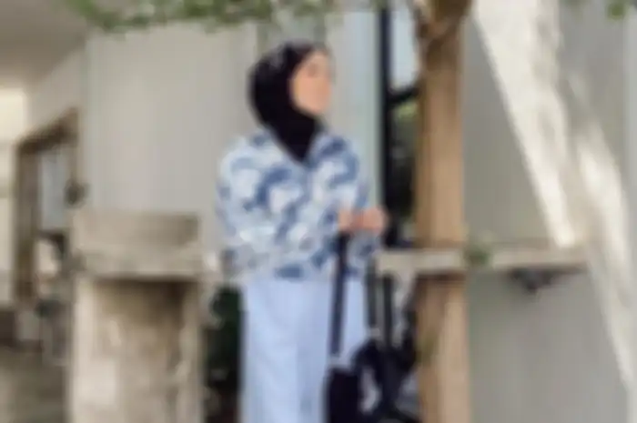 Mix and match outfit tie dye buat hijabers yang kekinian!