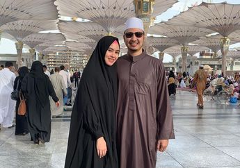 Innalillahi, Tangis Kartika Putri dan Habib Usman Bin Yahya Pecah Saat Lantunkan Ayat Suci di Tahlilan sang Ibu, Kondisinya Bikin Nangis,