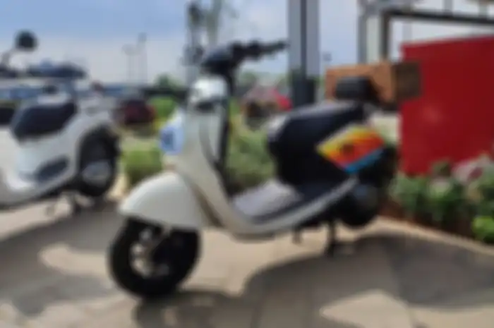 Wow, modifikasi motor listrik Viar Q1 bertemakan motor pantai!