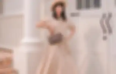 Super Cute! Tiru 5 Inspirasi Korean Look Pakai Dress ala Selebgram!