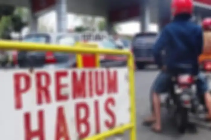 Ilustrasi Premium langka di SPBU