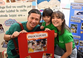 Tetap Akrab demi Anak, Gisella Anastasia Tampil Seksi dengan One Shoulder Dress Saat Bermain dengan Gempi dan Gading