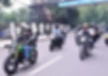 Bisa Dipakai Bolak-balik, Ternyata Segini Banderol Jaket 'Bubur Ayam Racer' yang Dipakai Jokowi