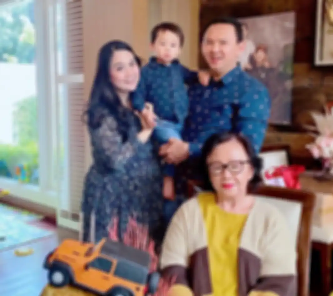 Potret terbaru Puput Nastiti Devi yang dikabarkan sedang hamil