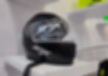 Baru Tahu Helm Lokal Buat Pembalap Cilik, Anak Hobi Balap Motor Kasih Kado Ini