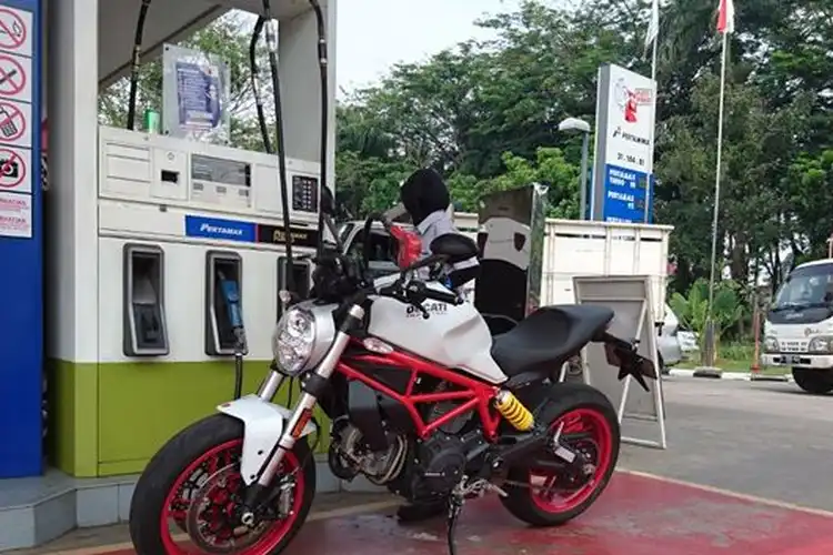 Sama-sama Punya Kandungan Deterjen, Dimulsifier, Dispertan, dan Antikorosi Ini Kelebihan Pertamax Dibanding Pertalite