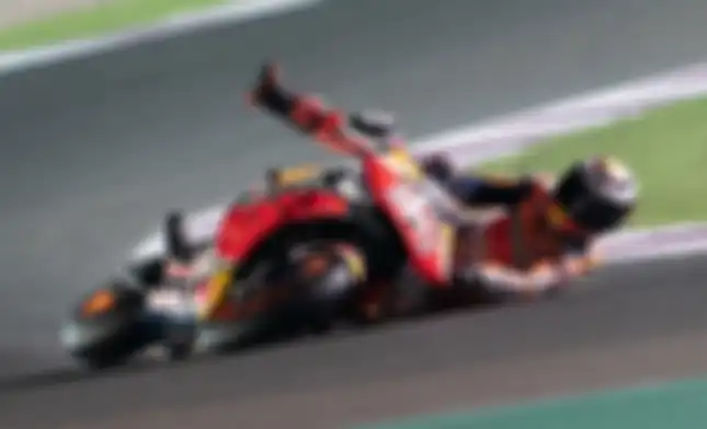 Alami crash di FP3 dan Q1, Jorge Lorenzo alami retak tulang iga, tetap nekat tampil di MotoGP Argentina