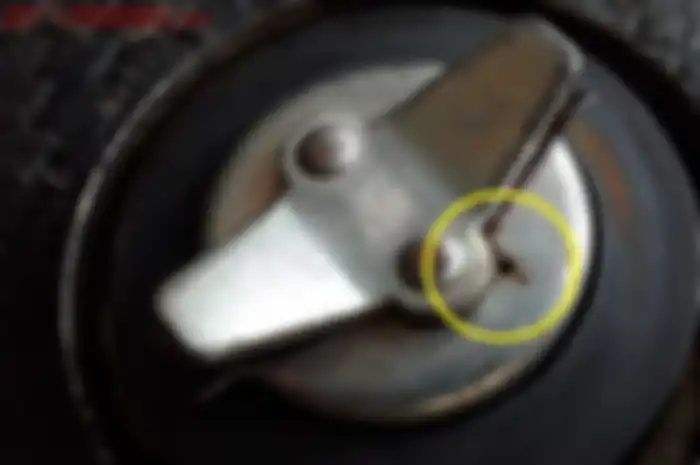 Penyebab motor mendadak mogok ini, salah satunya bisa terjadi karena masalah yang tergolong sepele dan belum banyak yang tahu.