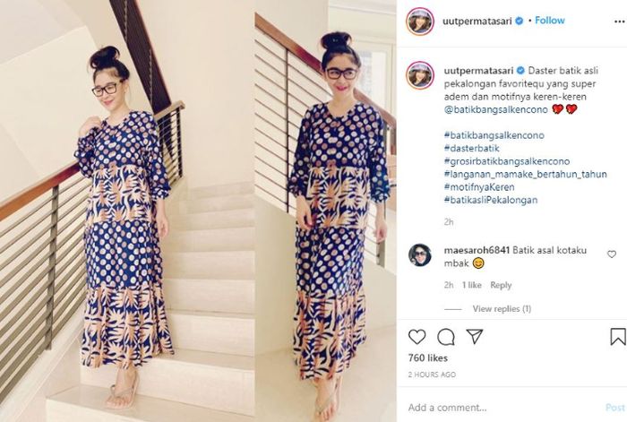 Potret cantik Uut Permatasari dalam balutan daster.