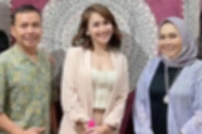 Orang tua Ayu Ting Ting