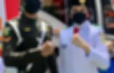 Foto Ardelia Muthia Zahwa Banyak Dicari, Ternyata Ayah Pembawa Baki Bendera Merah Putih Bekerja di Ladang Uang Erick Thohir