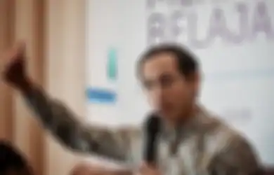 Nadiem Angkat Suara Soal Sekolah yang Mewajibkan Siswa Pake Seragam Agama