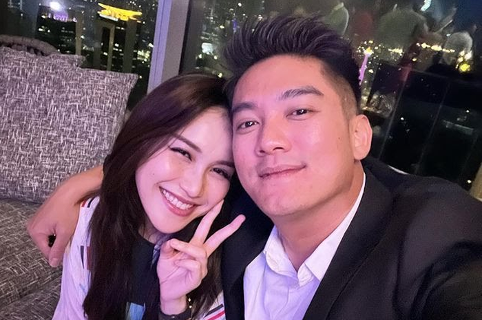 Ayu Ting Ting dan Boy William berbaikan setelah 4 tahun musuhan
