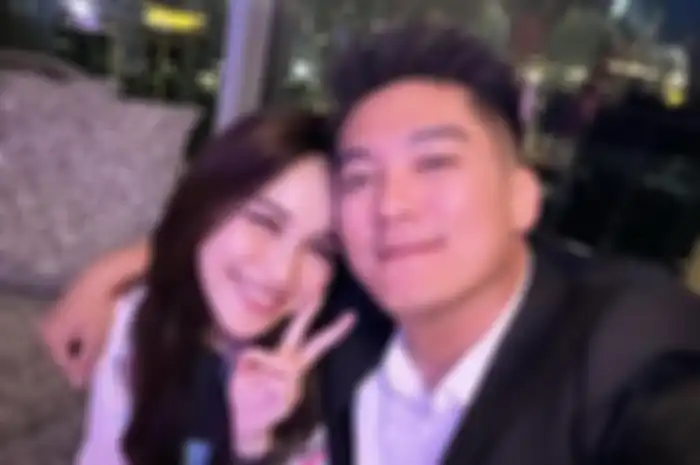 Ayu Ting Ting dan Boy William berbaikan setelah 4 tahun musuhan