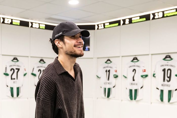 Kevin Diks saat berada di ruang ganti Borussia Moenchengladbach.