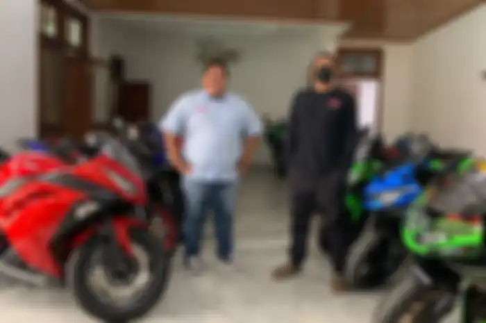 Dhimas (Kiri) dan Marsel (Kanan). Profil Riple, Rental Moge yang Berawal Dari 2 Motor Sampai Sekarang Punya 100 Motor!