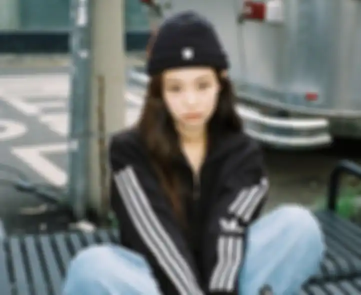 Inspirasi beanie hat ala Jennie BLACKPINK