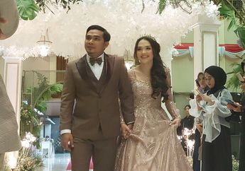 Resmi Menikah, Begini Penampilan Maell Lee dan Anggita&nbsp;di Hari Spesialnya