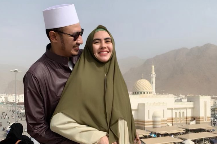 Kartika Putri dan Habib Usman