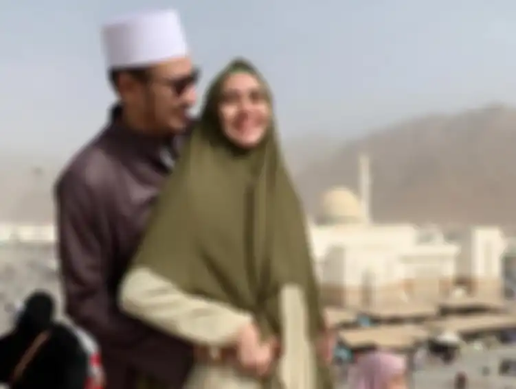 Kartika Putri dan Habib Usman