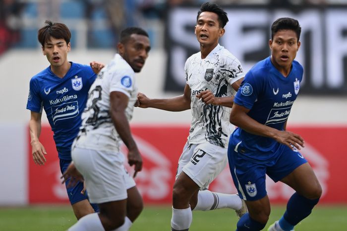 Suasana pertandingan antara PSIS Semarang melawan Borneo FC pada laga pekan kelima Liga 1 2023/2024 di Stadion Jatidiri, Semarang, Jumat (28/7/2023).