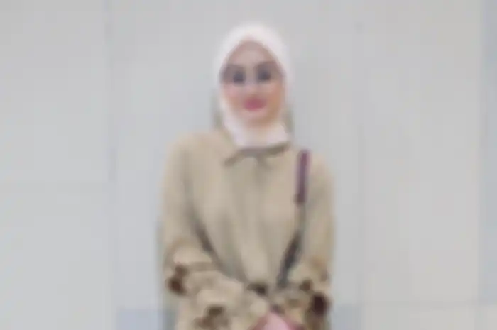 Dinda Hauw 