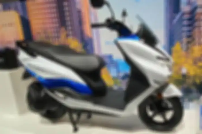 Suzuki e-Burgman menjadi motor listrik prototype yang dipamerkan Suzuki Global. 