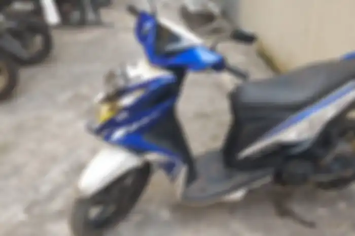 Lelang motor murah Yamaha Xeon 125 2013 cuma Rp 4 jutaan.