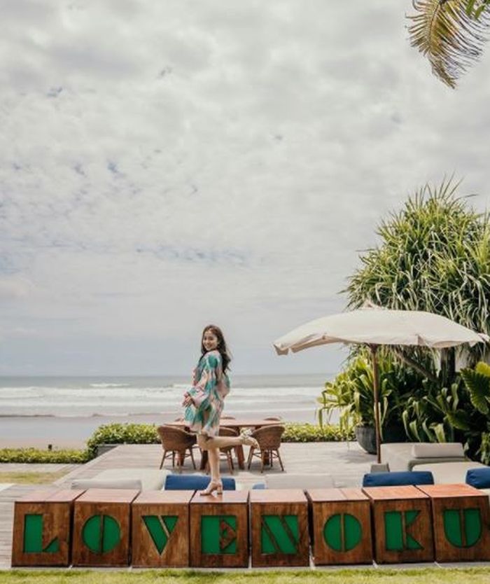 Suasana bulan madu Nikita Willy dan Indra Priawan