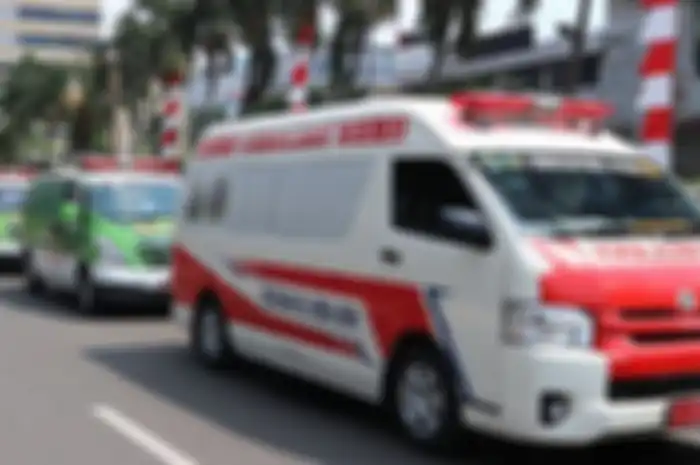 Mana yang harus diutamakan, ambulans bawa pasien sakit kritis atau orang meninggal dunia.