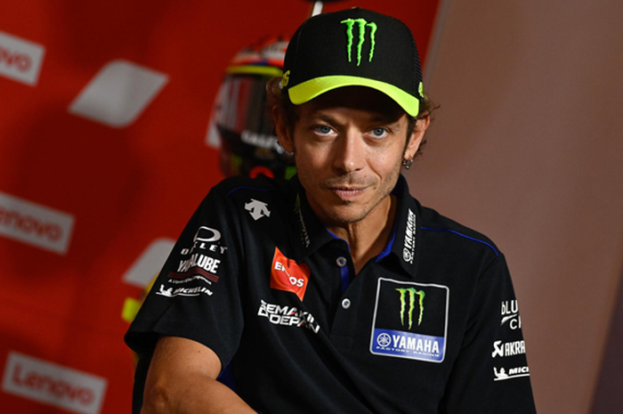 Valentino Rossi memang sulit mengincar kemenangan di MotoGP setelah terakhir menang di MotoGP Belanda 2017. Gak nyangka, Valentino Rossi ternyata Raja di Catalunya lo