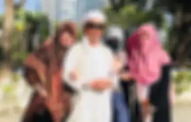 Foto Ustaz Arifin Ilham Akur dengan Ketiga Istrinya Diunggah, Ini Jawaban Nenek Alvin Faiz Ditanya Alasan Menantu Nomor 3 Tak Dapat Jatah Warisan 
