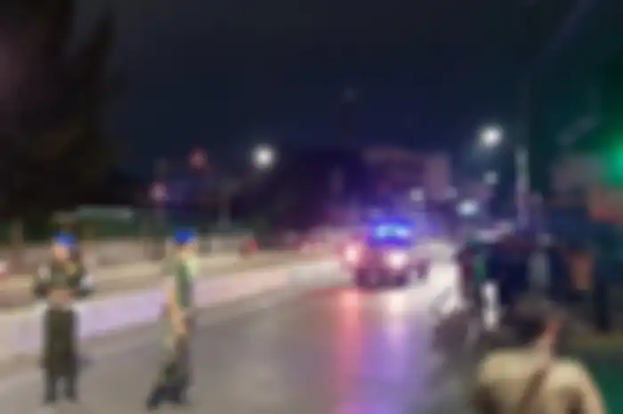 Suasana pasca penembakan perwira menengah TNI AD di Jatinegara, Jaktim.