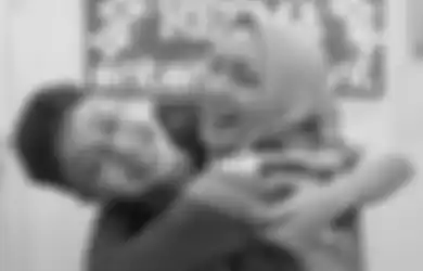 Ngebet Salat Diimami Keanu Massaid, Angelina Sondakh Sering Nangis Tahu Kenyataan Anaknya Tumbuh dengan Bekal Ilmu Islam yang Minim, Janda Adjie Massaid Bakal Lakukan Ini ke Putra Semata Wayangnya