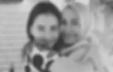 Penampilannya Tak Kalah Modis dari Sang Cucu, Nenek Ayu Ting Sering Dipuji Awet Muda, Ini Deretan Foto-fotonya