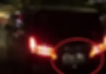 Tegas, Polisi Minta Masyarakat Gak Usah Kasih Jalan Mobil Berpelat RF dan Pelat Hitam Walau Pakai Rotator