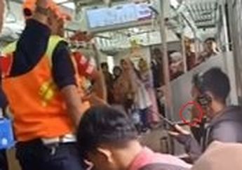 Santuynya Kebangetan! Sudah Diperingatkan Petugas, Pria ini Malah Asik Merokok di Dalam Gerbong Commuter Line, Netizen: Dikira Warung Kopi Gitu?