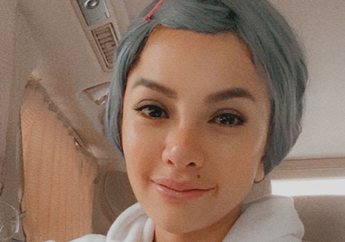 Amukannya Berimbas pada Pencekalan Stasiun TV, Nikita Mirzani Tantang Balik untuk Hapus Semua Konten yang Menampilkan Wajahnya: &lsquo;Kalau Masih Punya Harga Diri, Pasti Sepele Dong Buat Hapus?!&rsquo;