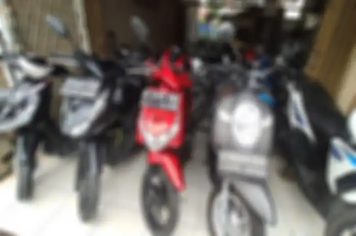 Cukup bayar Rp 3 jutaan bisa bawa pulang motor Honda BeAT atau Jupiter MX, STNK dan BPKB komplit.