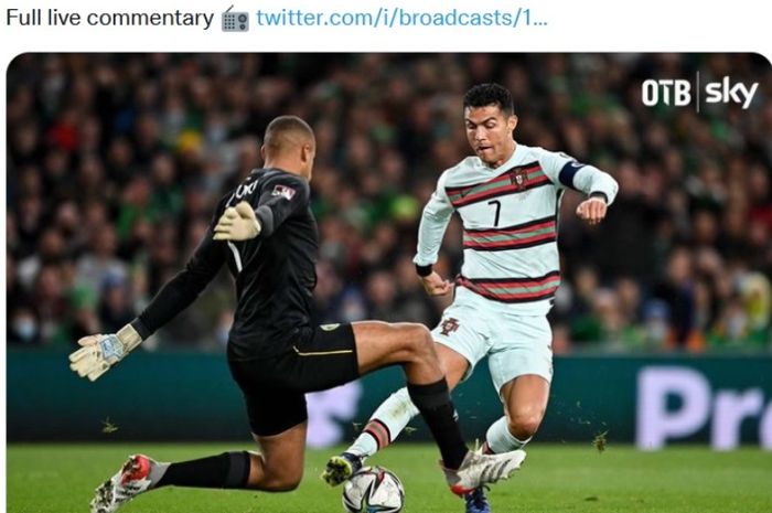 Megabintang timnas Portugal, Cristiano Ronaldo, dalam laga kontra Republik Irlandia.